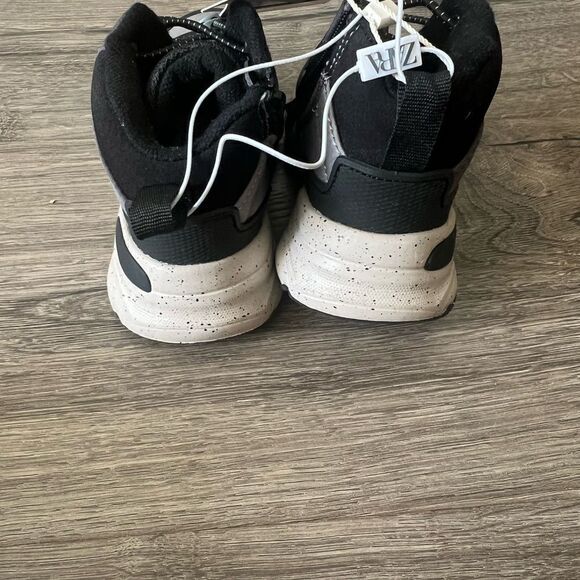 Zara BABY/ CONTRASTING HIGH TOPS size 8 - Picture 8 of 8